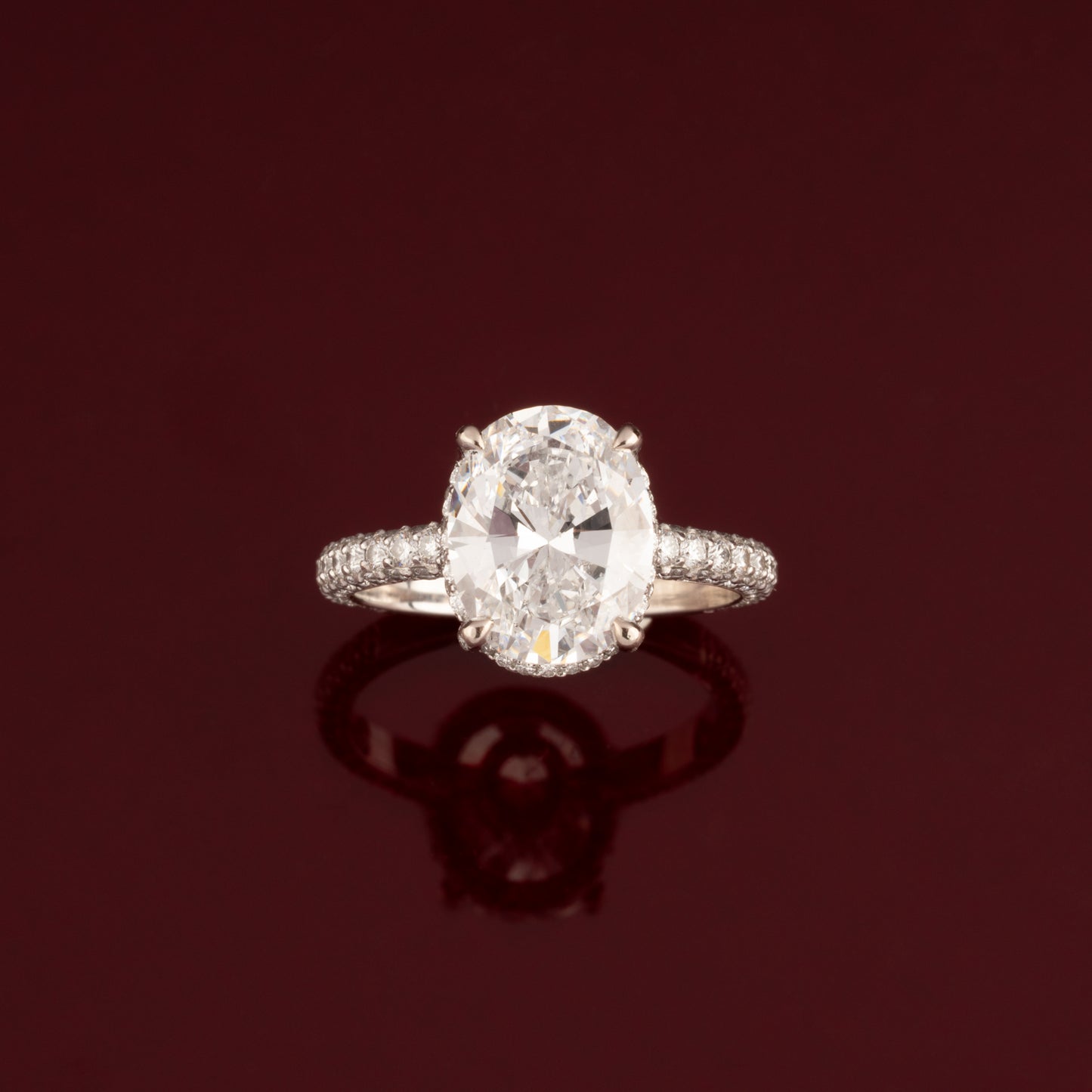 Oval diamond ring