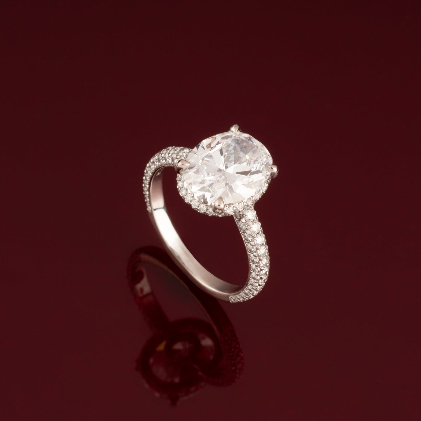 Oval diamond ring