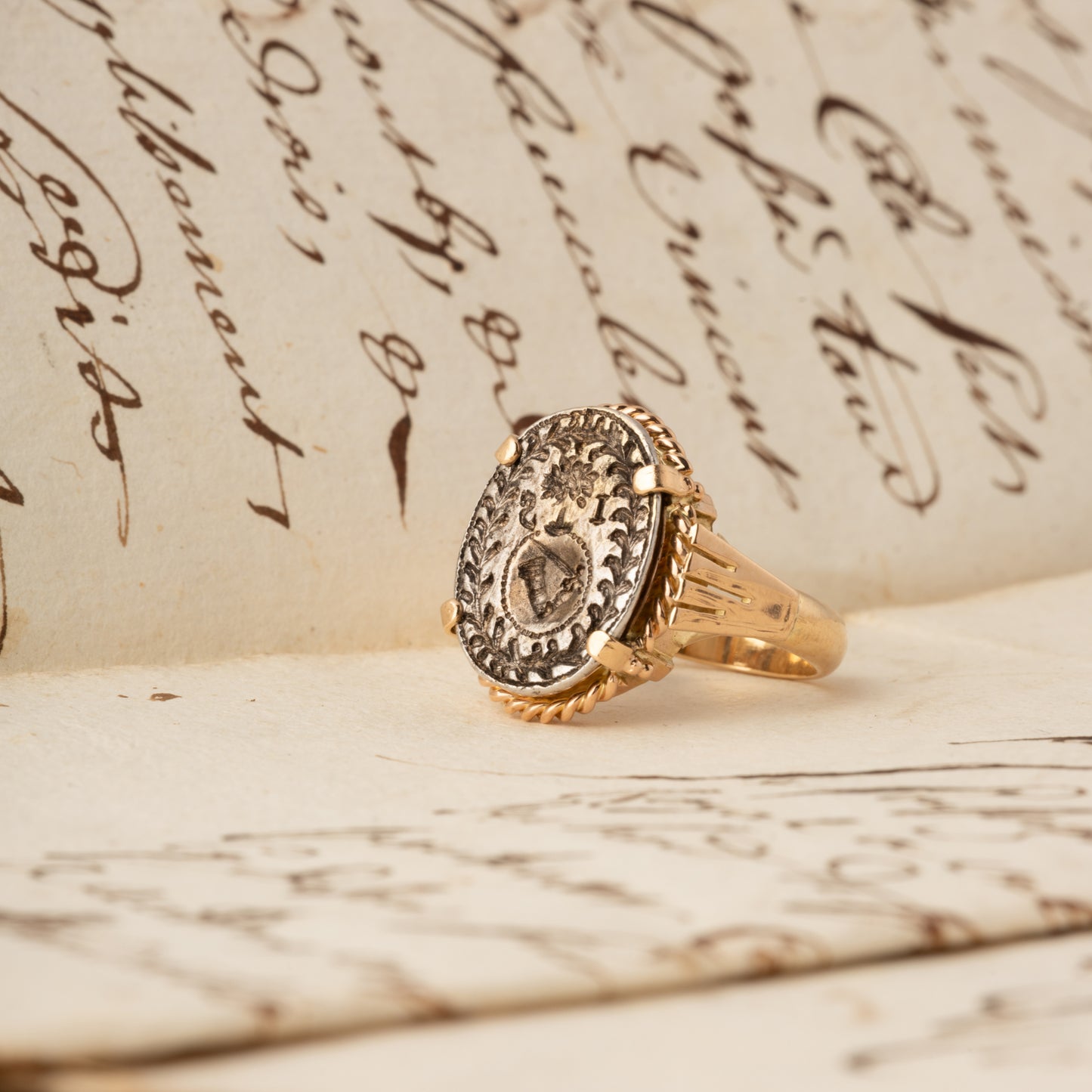 Bague cachet Dextrochère