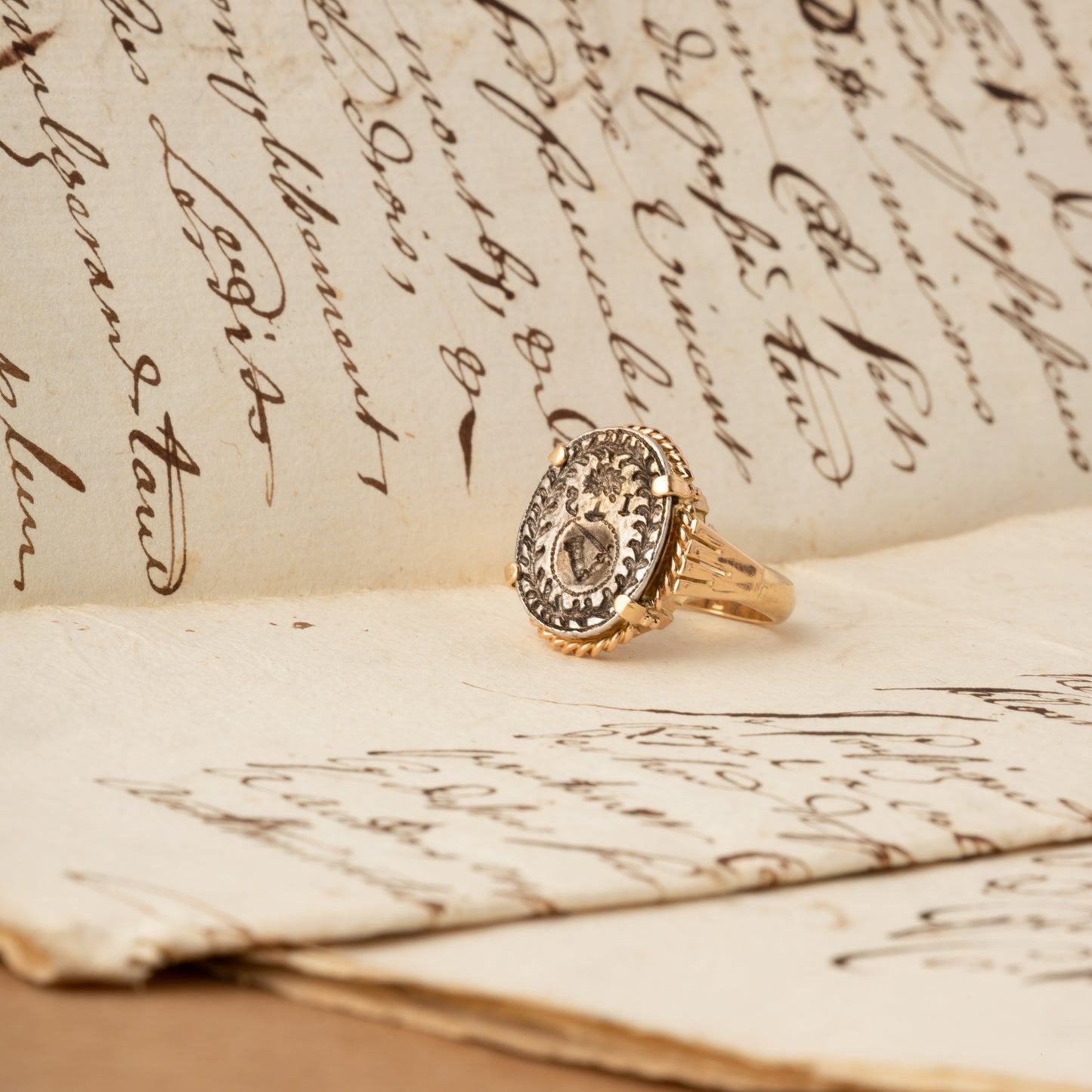 Bague cachet Dextrochère