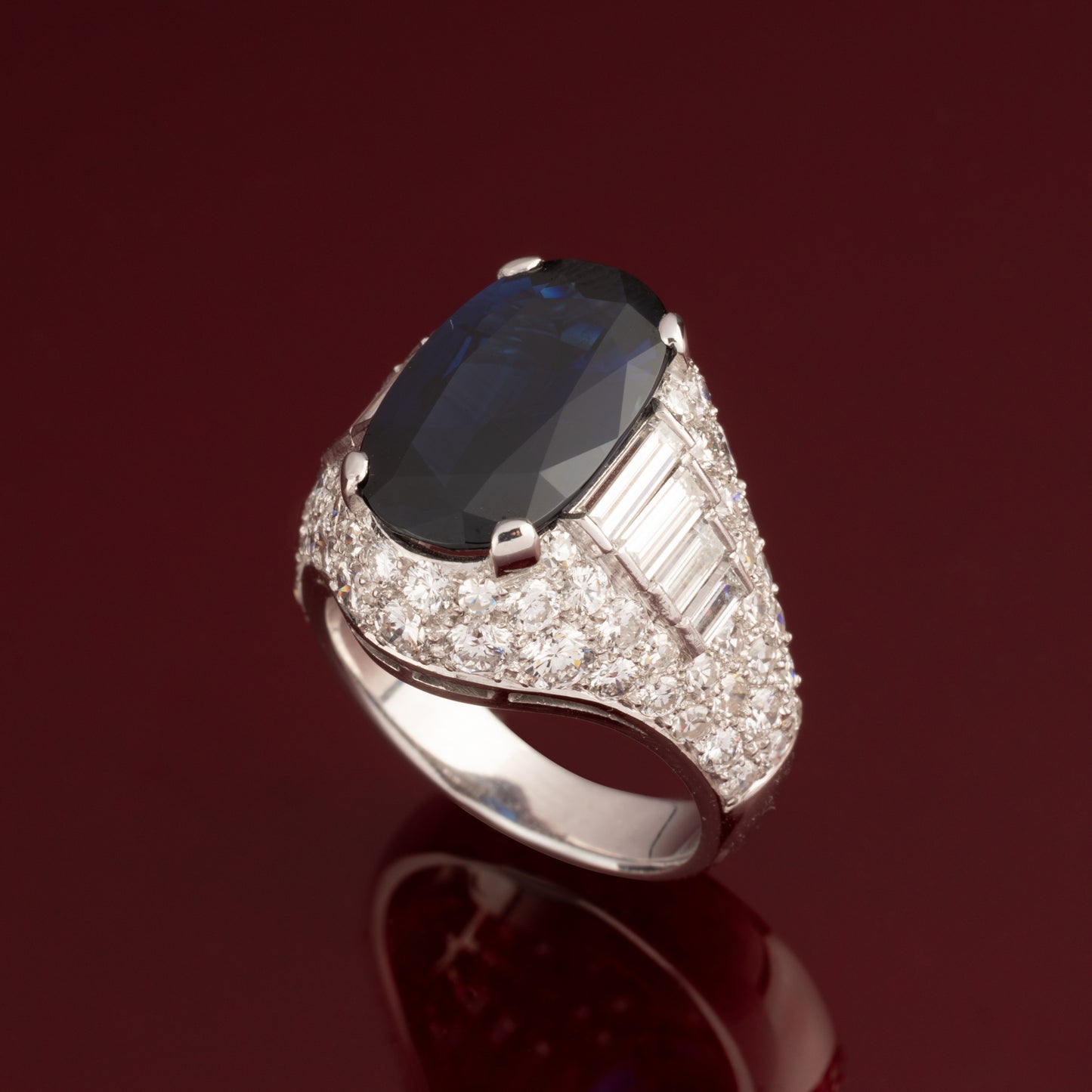 Sapphire and diamond cocktail ring
