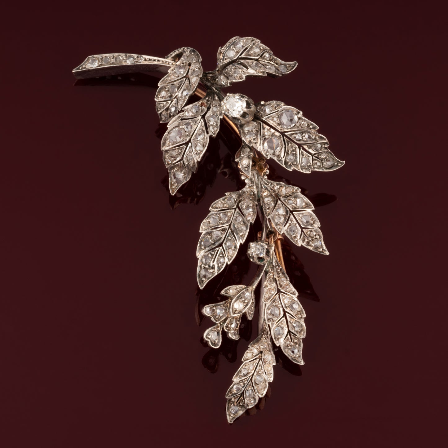 Broche feuillage